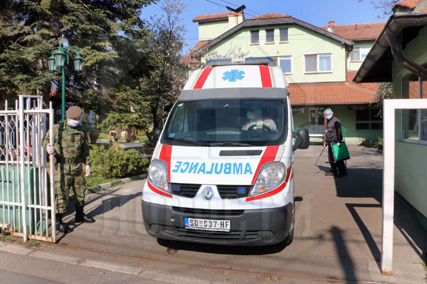 Полиција га случајно пронашла на улици: Дека од 93 године неопажено изашао из смедеревског Дома за старе, нико не зна како